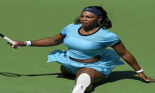 Queen Serena Williams splits